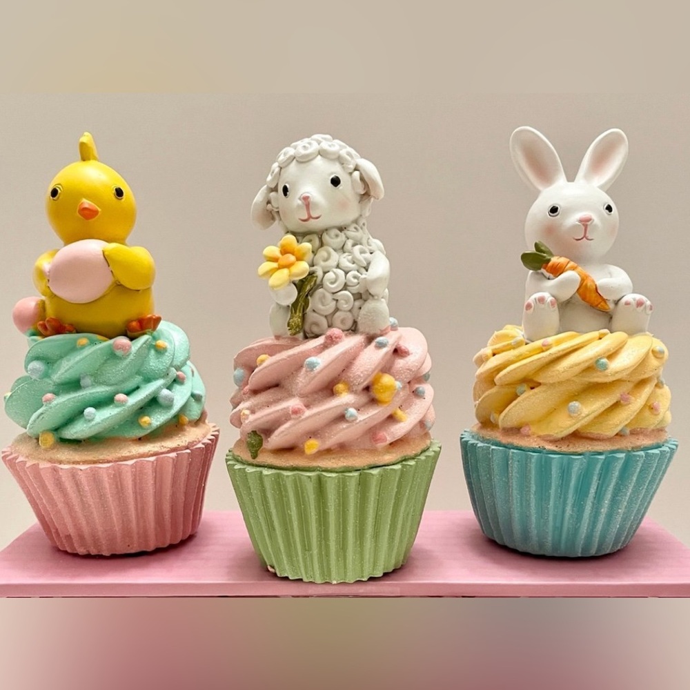 Easter Cupcakes Bunny Lamb & Chick Sweet Treats Set of 3 Resin NWT